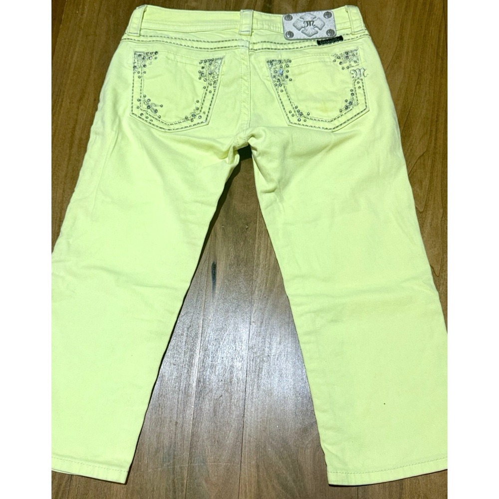 Miss Me Capri Jeans Womens Size 27 Neon Yellow Embellished Beaded JP5359P4 Bling